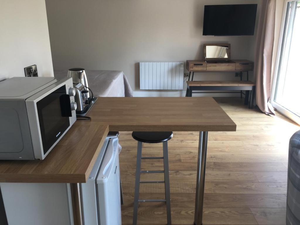 Bond End Road Annex Upton St Leonards - Ideal For Cheltenham Races Matson Экстерьер фото